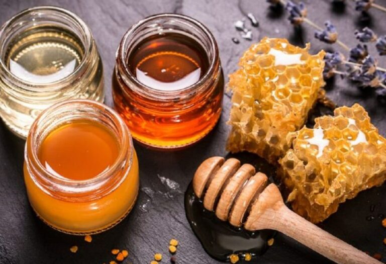 شکرک زدن عسل