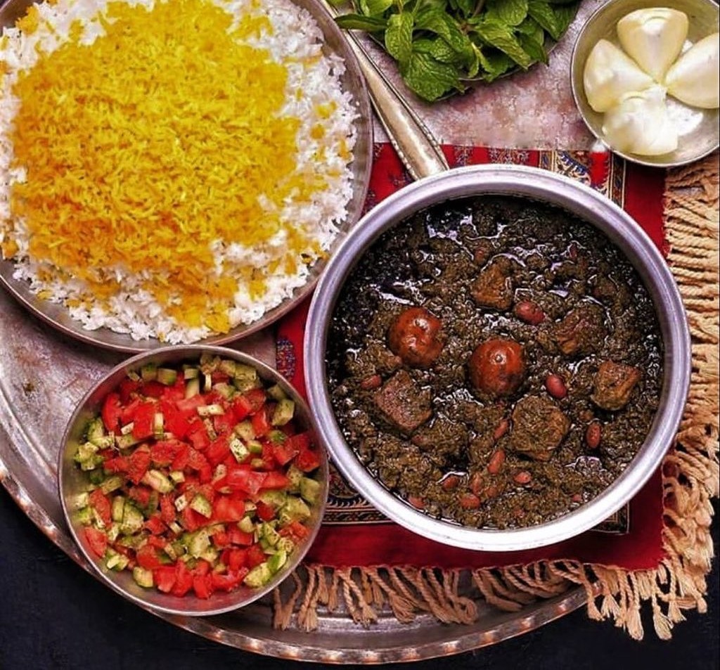 قورمه سبزی شمالی - گرفتن تلخی قرمه سبزی