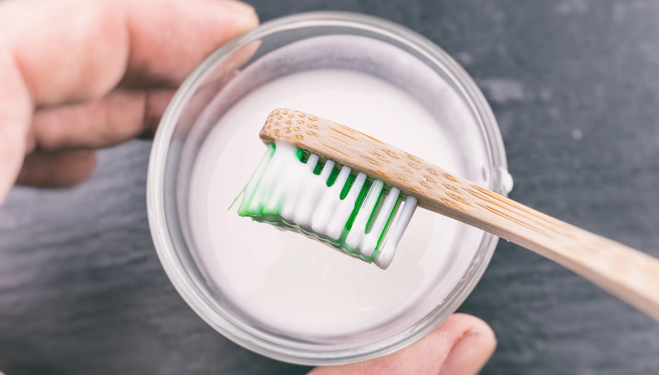 خمیر جوش شیرین - سفید کردن دندان با جوش شیرین