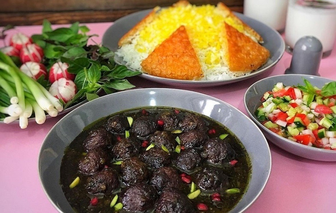 داوود پاشا با مرغ - خورش داوود پاشا با گردو