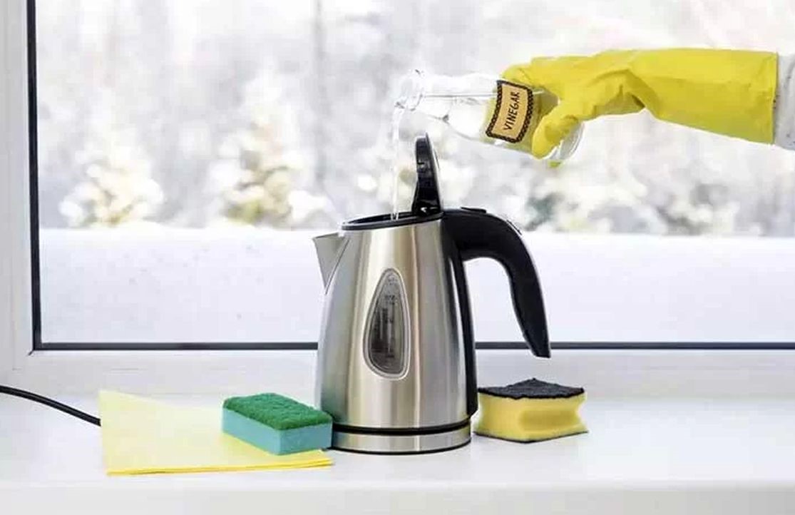 از بین بردن رسوب کتری با سرکه