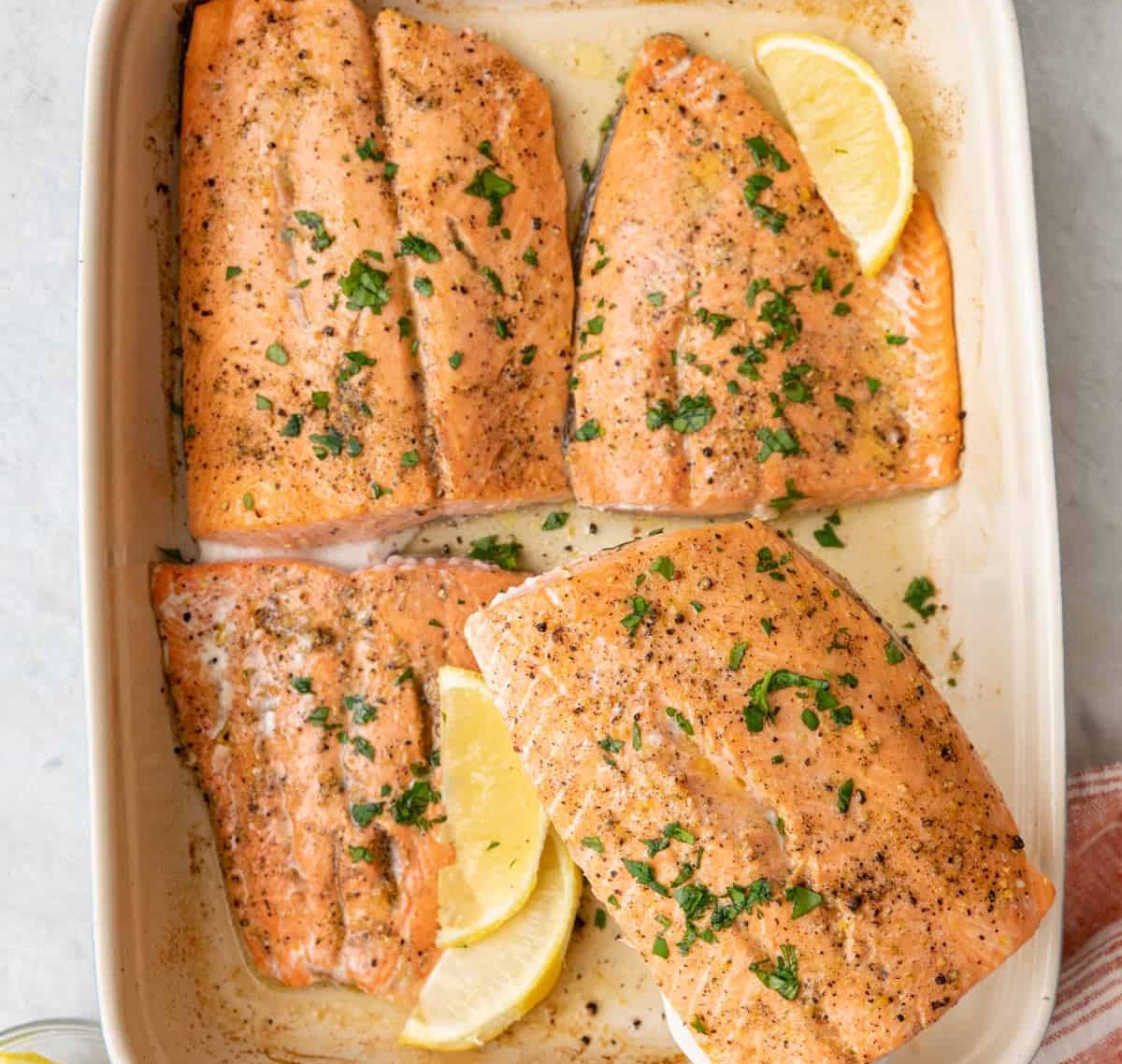 مزه دار کردن ماهی قزل آلا با شیر