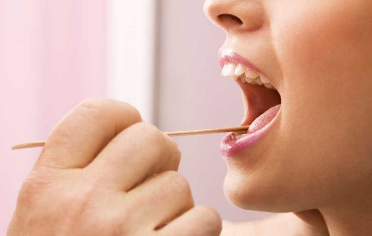 معاینه ی زبان - تشخیص بیماری از رنگ زبان