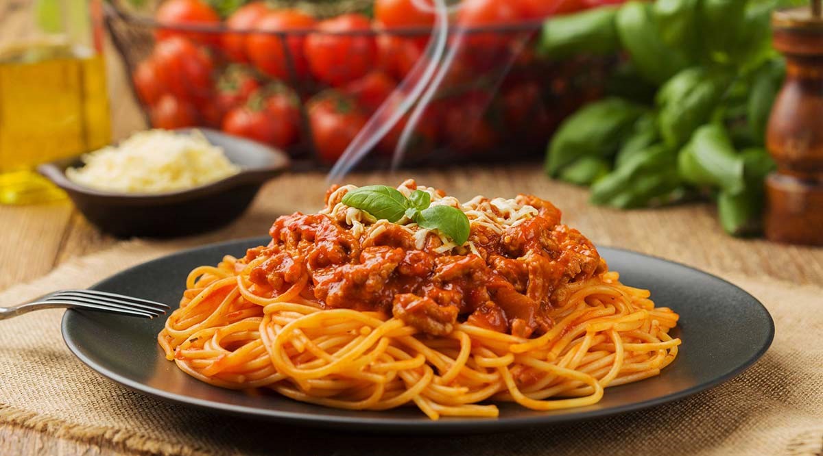 ماکاررونی خانگی - طرز تهیه ماکارونی بدون دم کشیدن