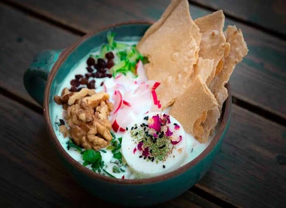 غذای تابستانی - طرز تهیه آب دوغ خیار مجلسی