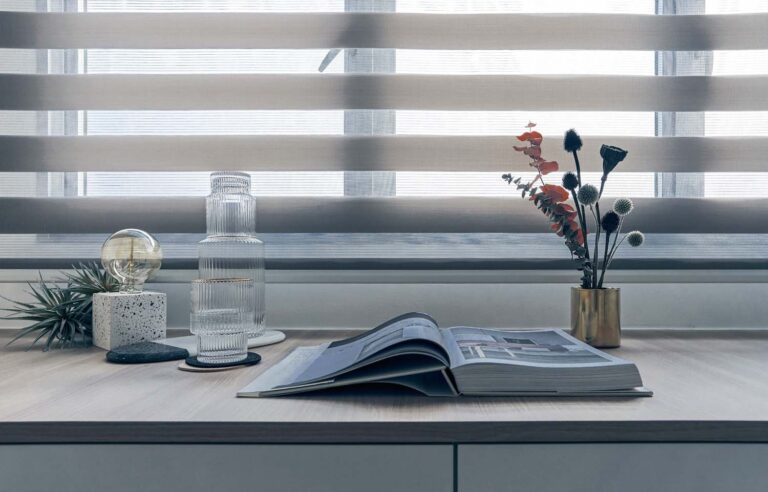 نحوه شستن پرده زبرا