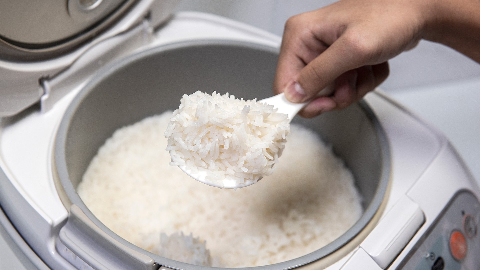 پخت برنج در پلوپز - علت شفته شدن برنج در پلوپز