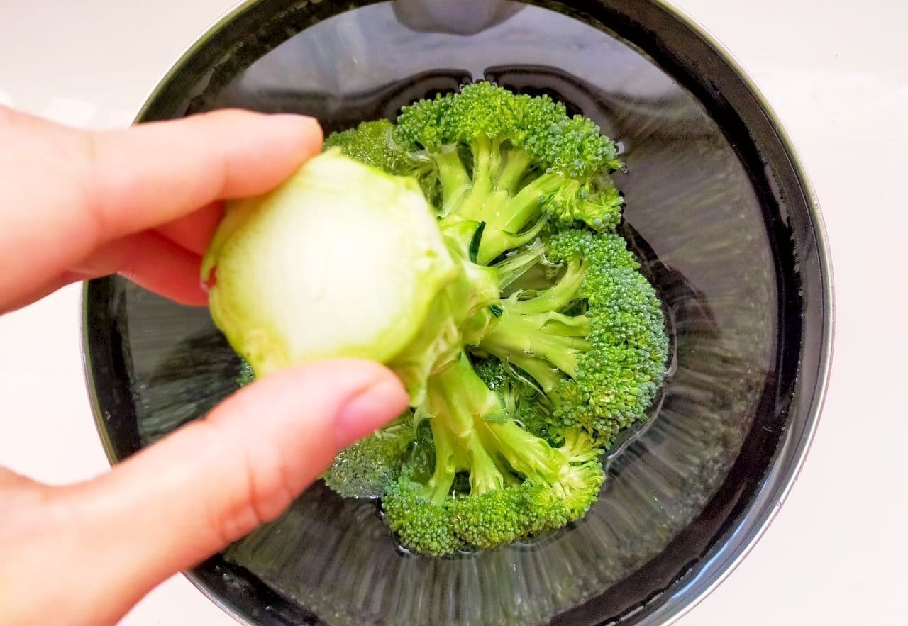 روش شستن کلم بروکلی با نمک