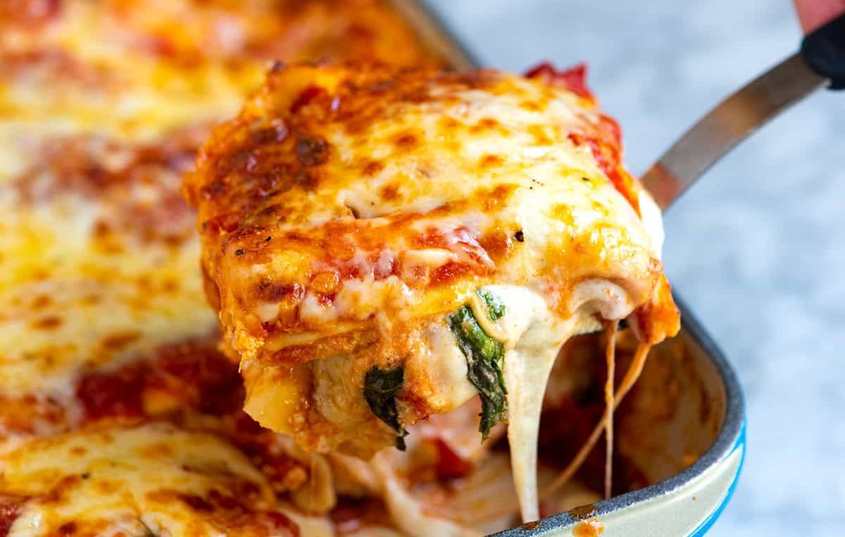 لازانیا با پنیر پیتزا - طرز تهیه لازانیا پیش پخت