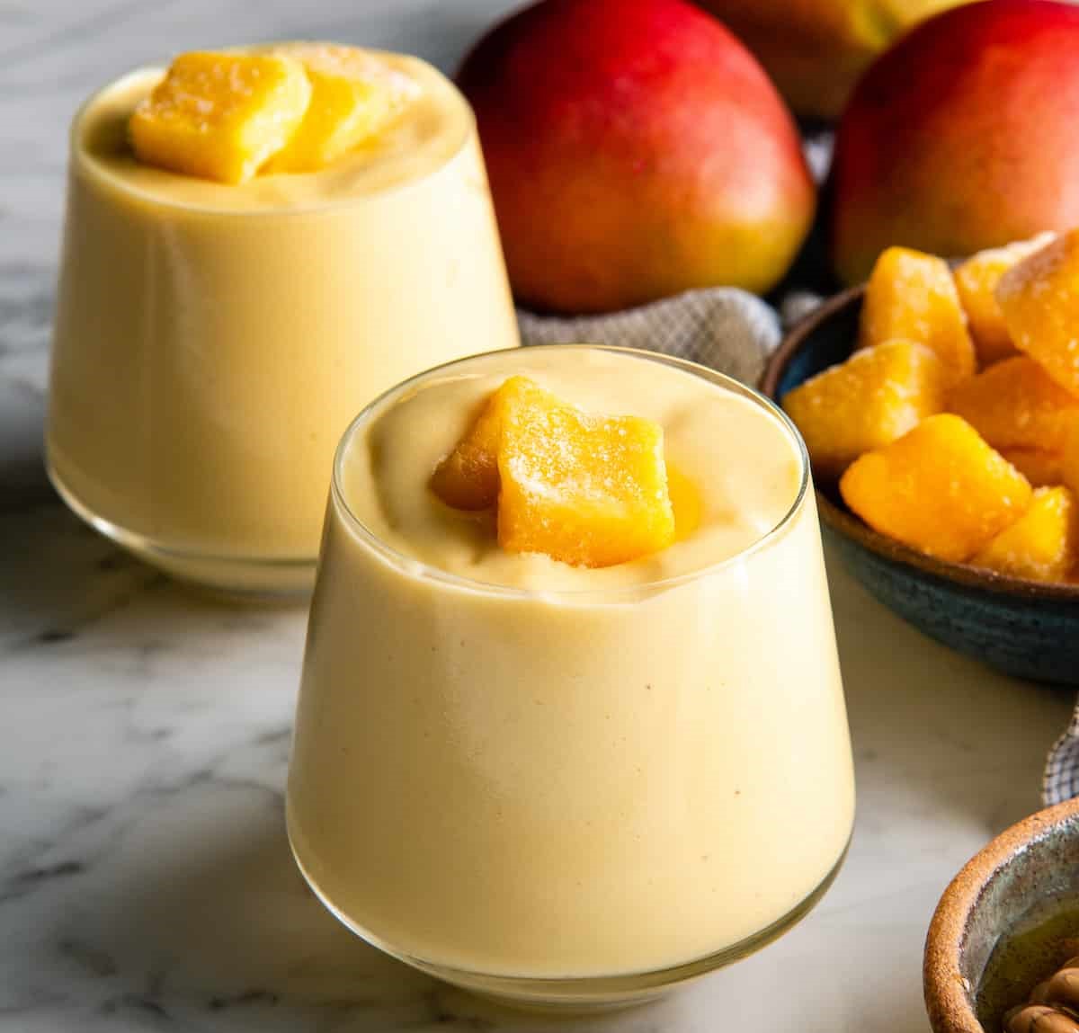 طرز تهیه اسموتی انبه