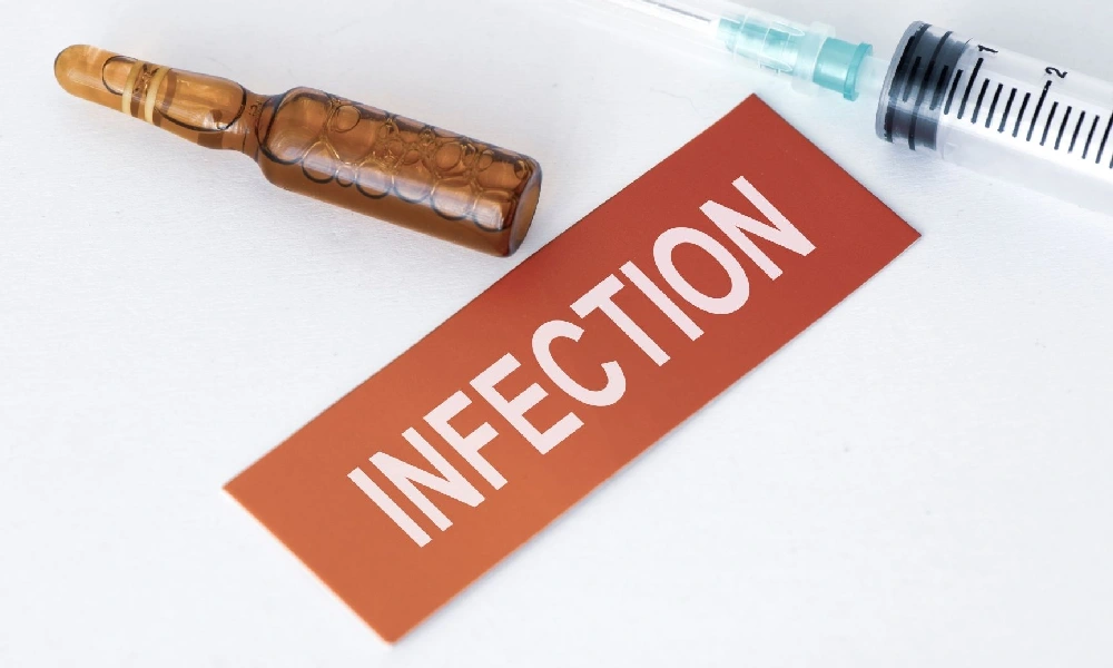 کاغذی با نوشته ی رویش که درمان است | عفونت قارچی