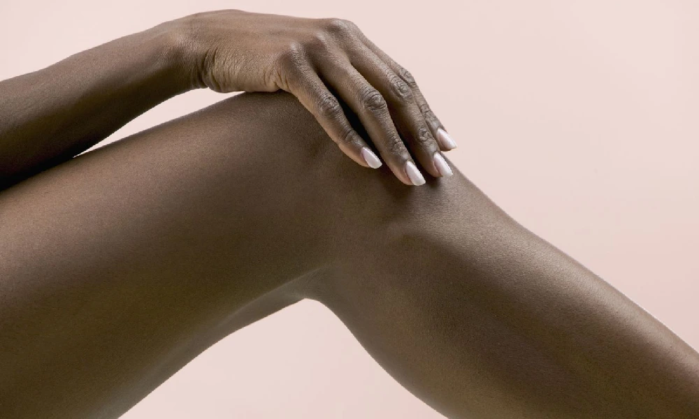 تیرگی زانو های تیره