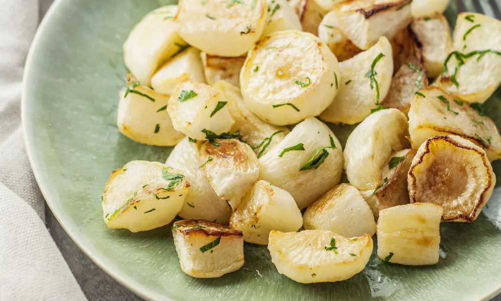 شلغم برای سرماخوردگی | بشقابی از شلغم پخته شده