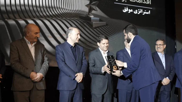 large_Sequence_01_00_04_54_13_Still005_d814398d2a