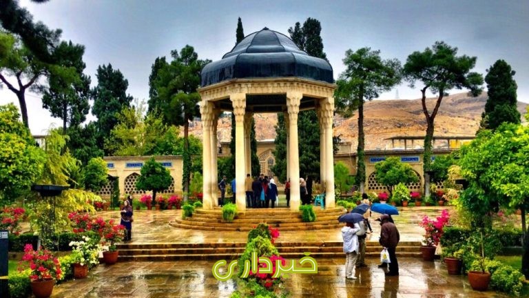 -حافظ-شیرازی-در-یک-روز-بارانی-در-پاییز-1024x576