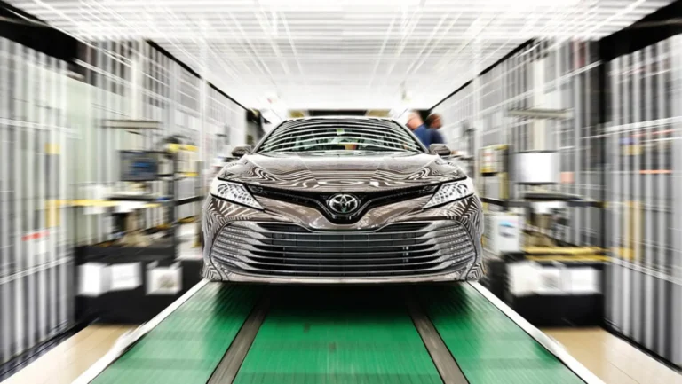 wp-content-uploads-2018-11-2018-toyota-camry-production-6861aa80e3eb8e5af3dbd627